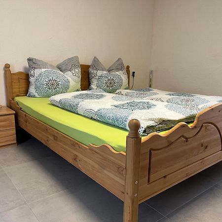 Apartments Und Zimmer Vettweiss Экстерьер фото