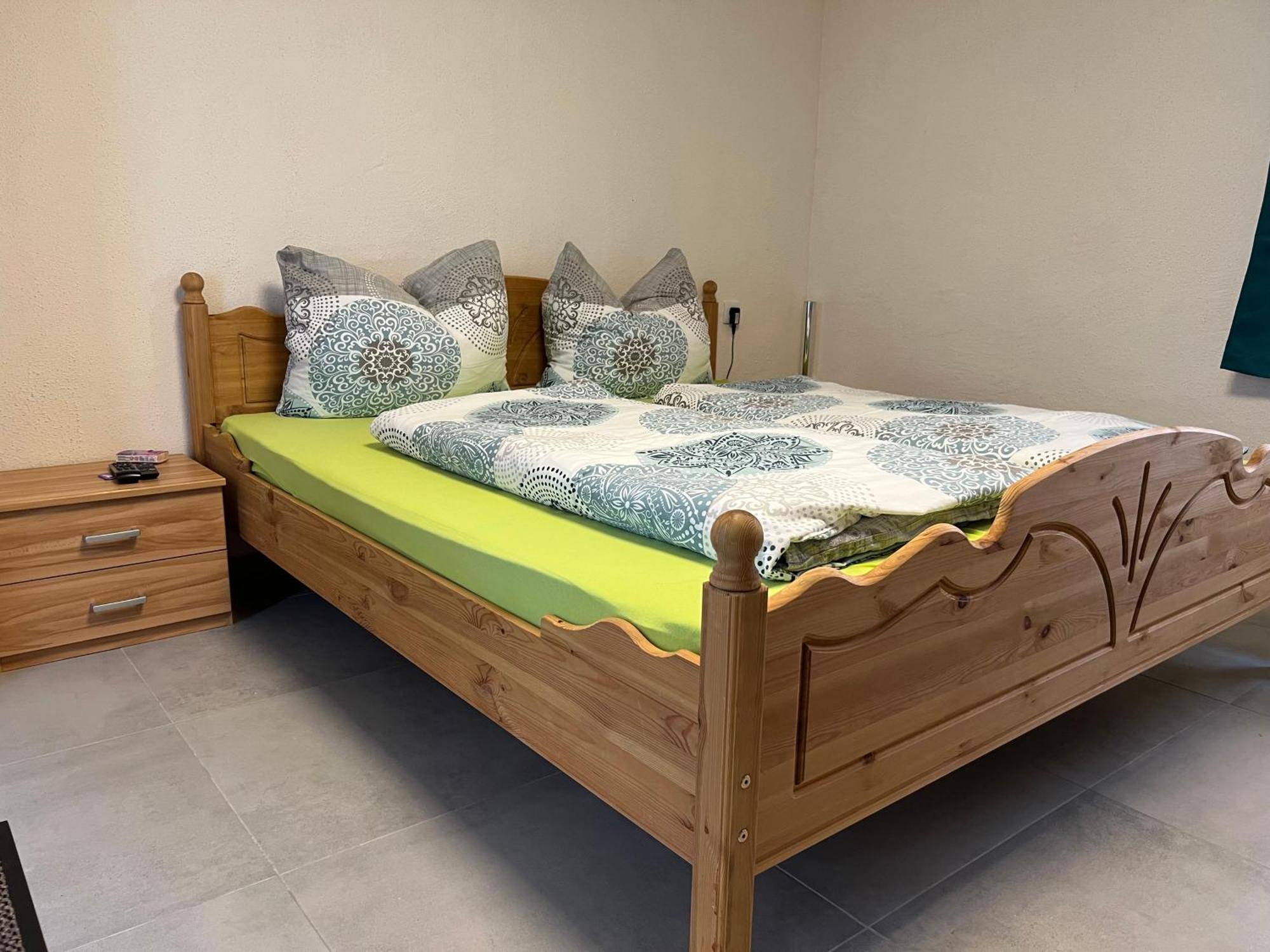 Apartments Und Zimmer Vettweiss Экстерьер фото